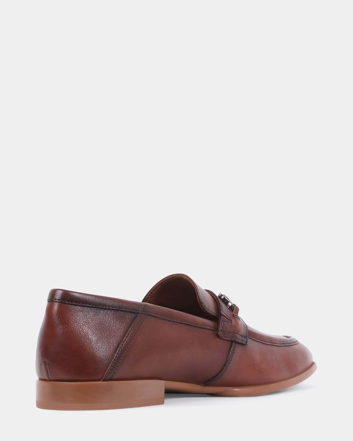 Steve Madden Swazzey Loafers in Tan