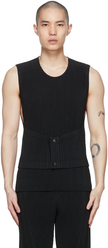 Photo: Homme Plissé Issey Miyake Black Monthly Color February Vest