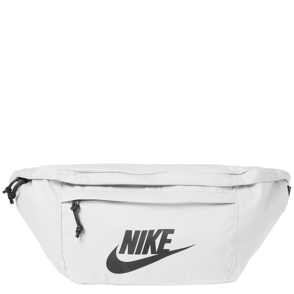 White nike best sale fanny pack