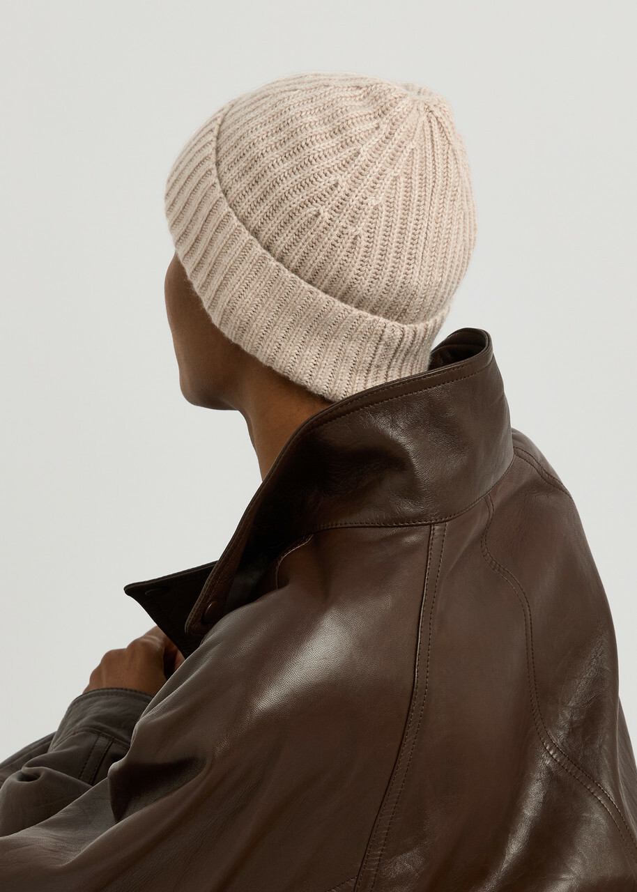 Lisa Yang Martigny Ribbed Cashmere Beanie - Sand - One Size