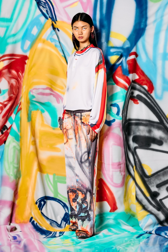 Photo: Diesel Relaxed pant with graffiti print - Pants - Unisex - Grey
