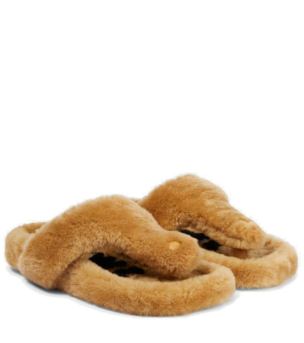 サンダル LOEWE Fluo Pink Eco Shearling Slippers Loewe Fluo Pink Eco Shearling Slippers | italist