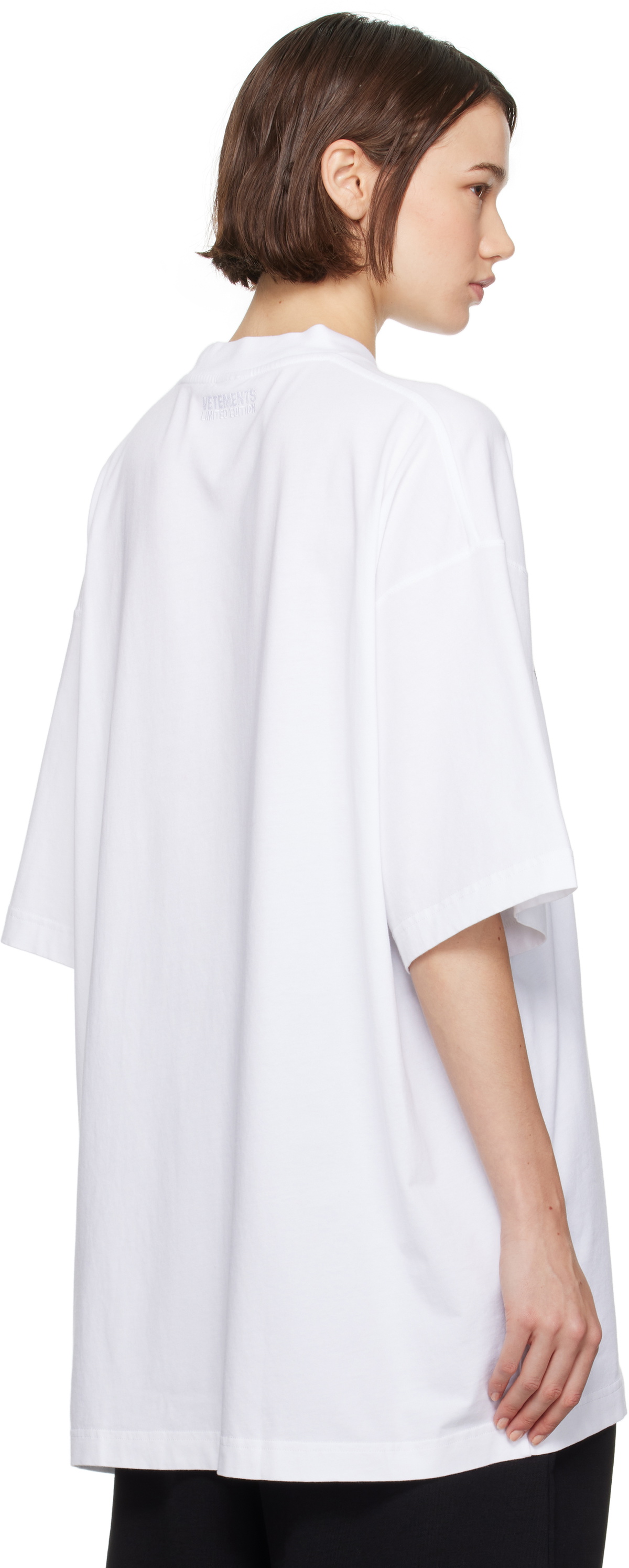 【VETEMENTS】ホワイト We Buy Things オーバーサイズ Tシャツ White 'We Buy Things' Oversized T-shirt by VETEMENTS on Sale