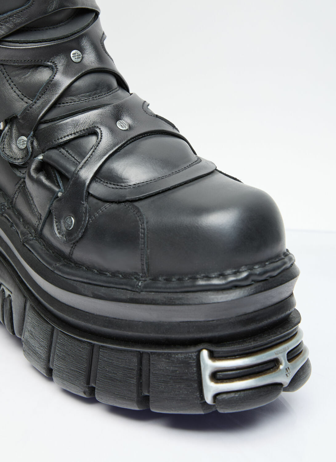 VETEMENTS Tower Boots