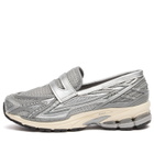 New Balance 1906 Loafer in Silver