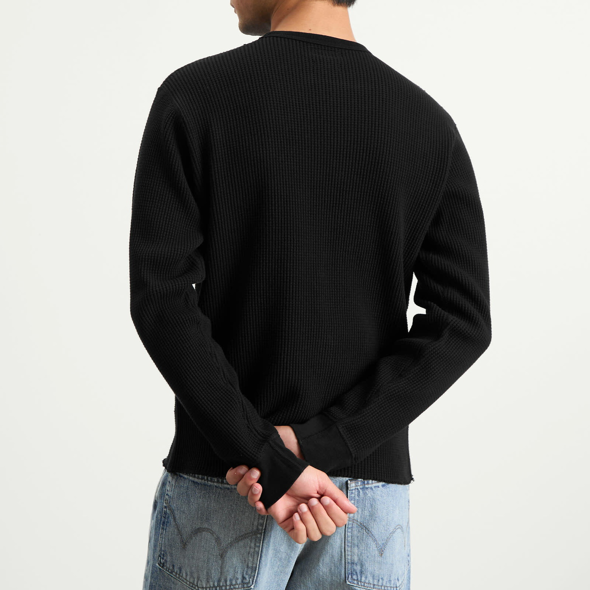 BEAMS Men's Waffle Crew Neck Sweatshirt in Black