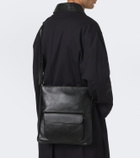 Métier Slide leather messenger bag