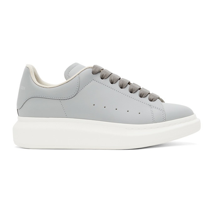 Photo: Alexander McQueen Grey Exaggerated-Sole Sneakers
