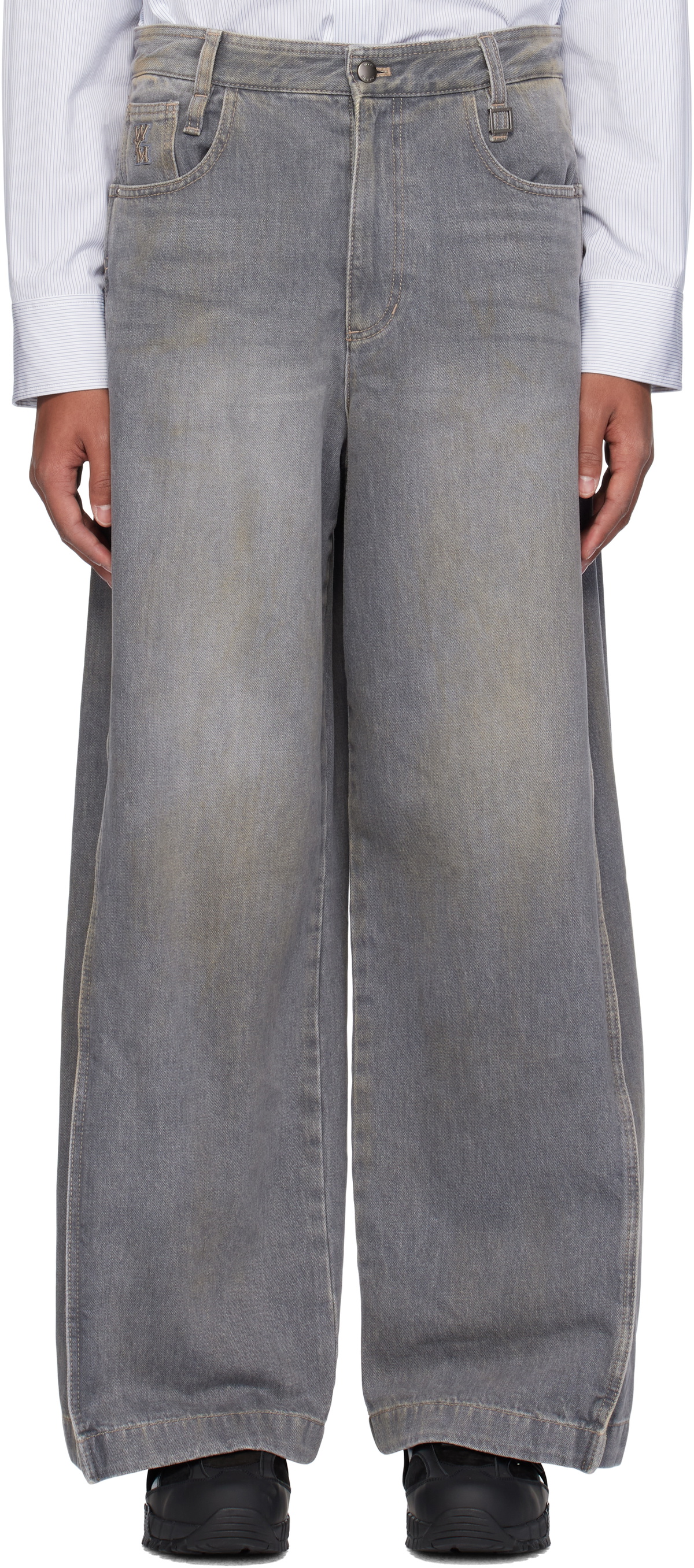 gray-two-tuck-wide-jeans.jpg