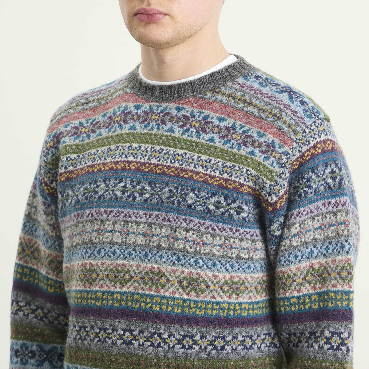 Jamieson's of Shetland Men's Jamiesons of Shetland Fair Isle Crew Knit in Grey/Blue/Green
