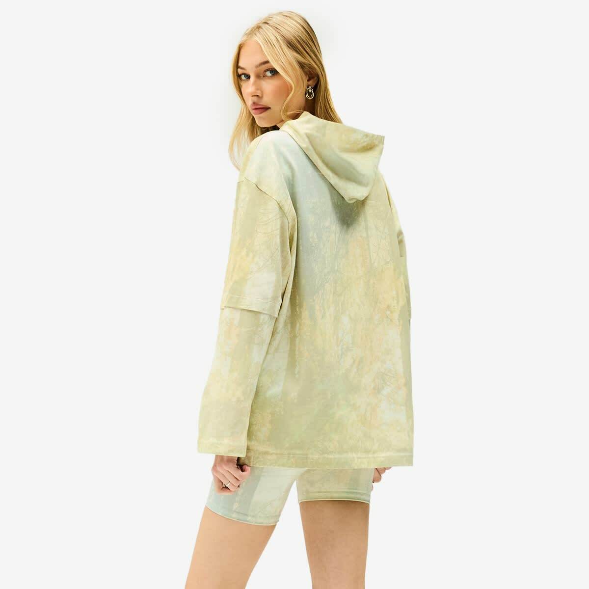 Represent Women's Hideaway Hooded T-shirt in Forest Print
