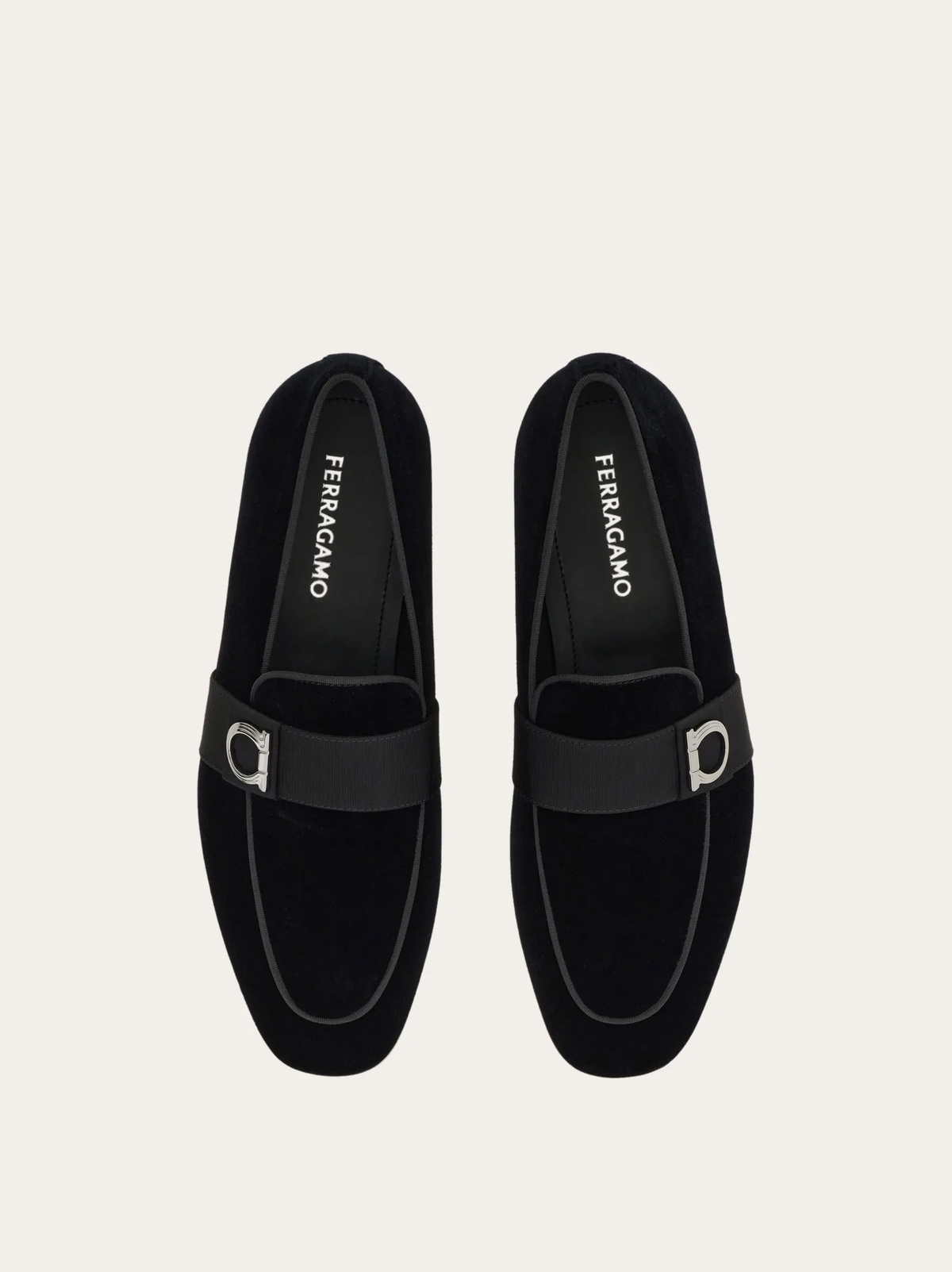 Ferragamo Mens Gancini loafer in Black