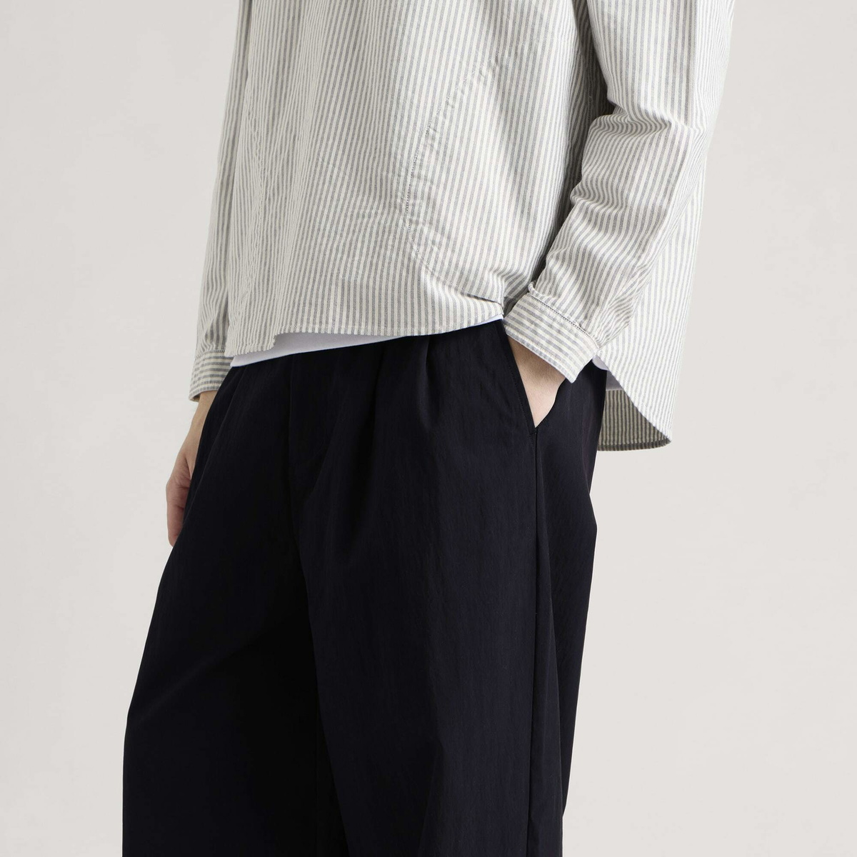 Danton Men's Twill Pleated Trousers in Navy