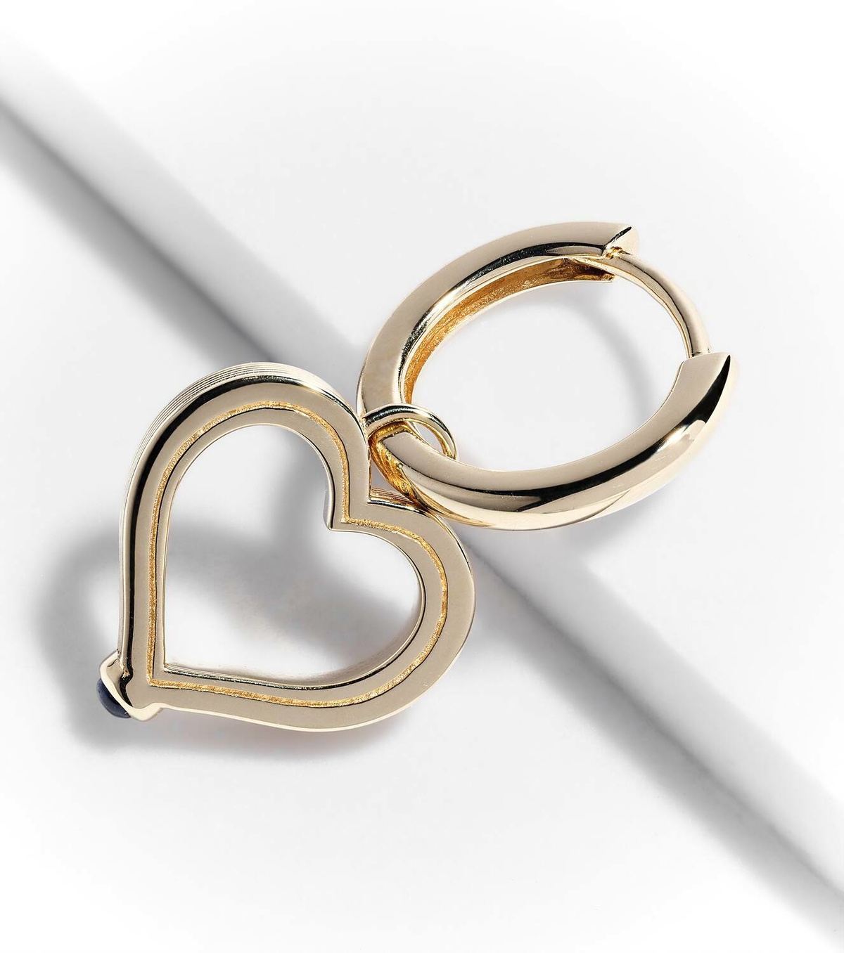 Marie Lichtenberg Baby Charm Heart 18kt gold single earring with sapphire