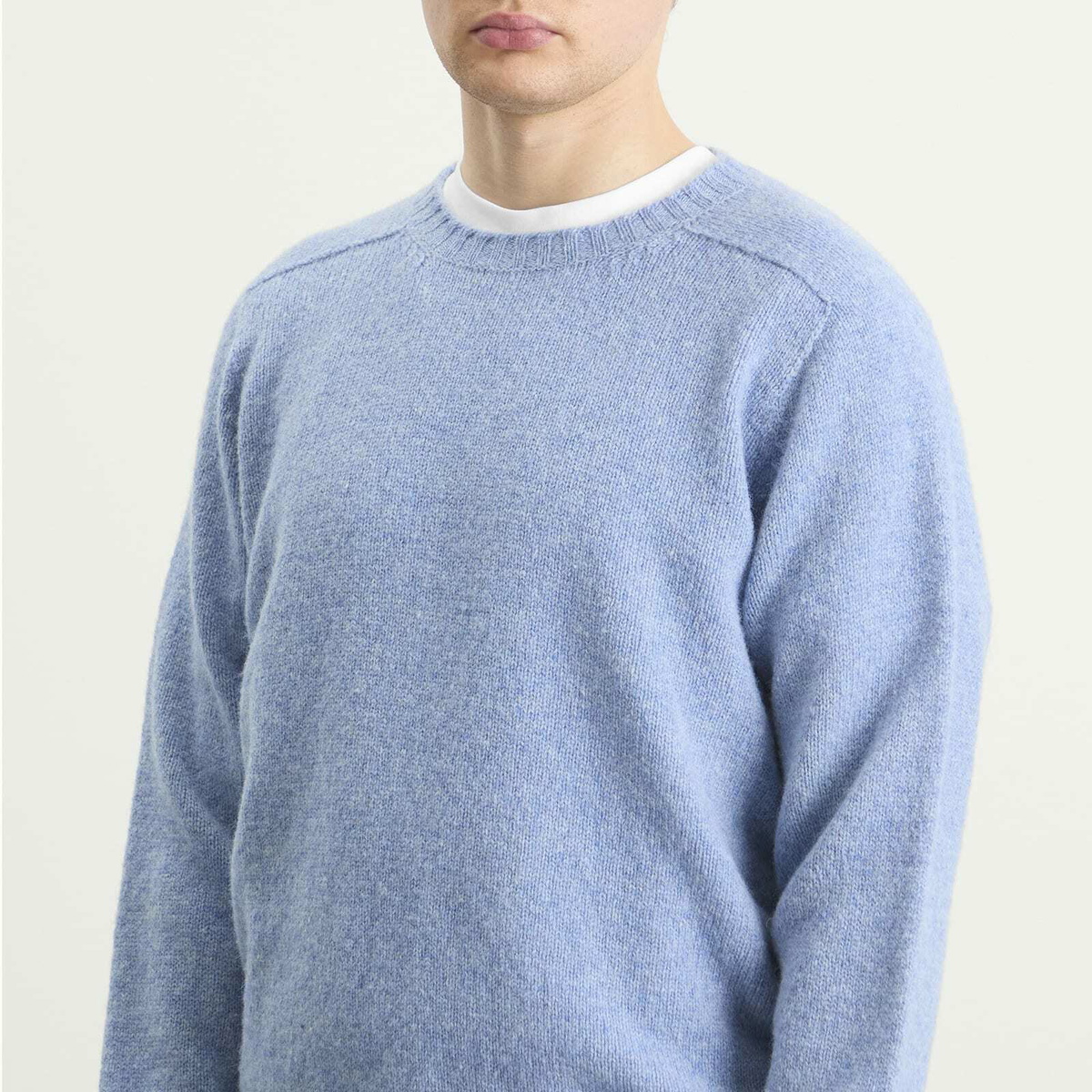 Jamieson's of Shetland Men's Jamiesons of Shetland Crew Knit in Blue Danube