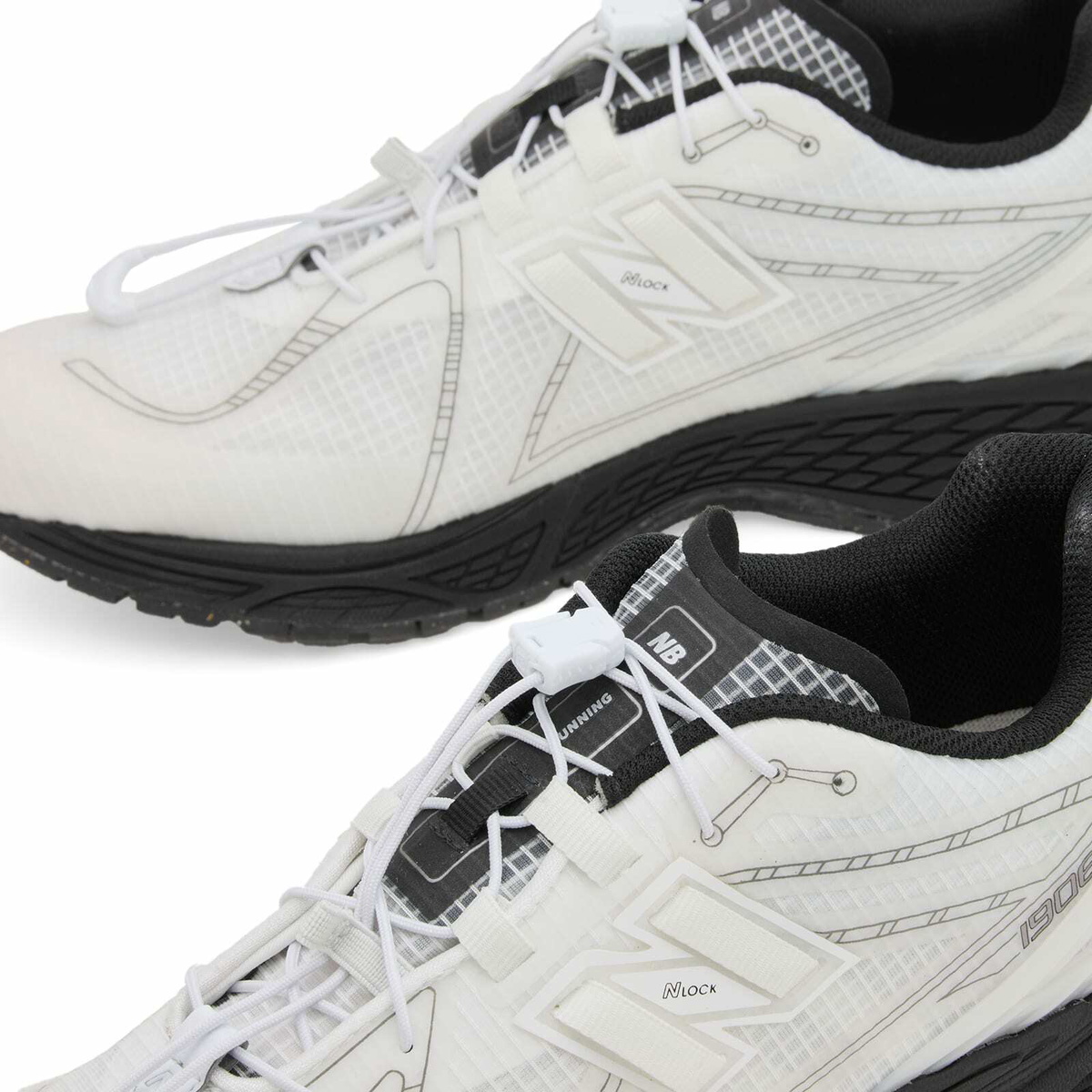 New Balance 1906R Sneaker in White