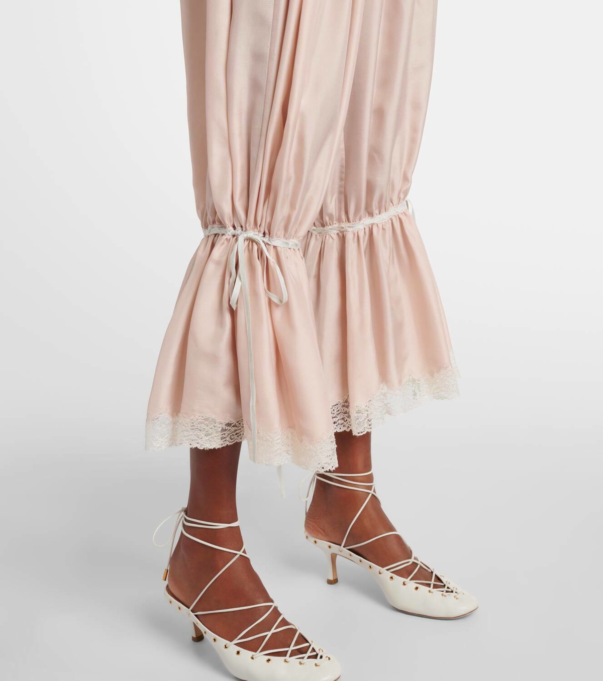 【関送込】CHLOE◆PANTS CHLOÉ Embroidered silk tapered pants | NET-A-PORTER