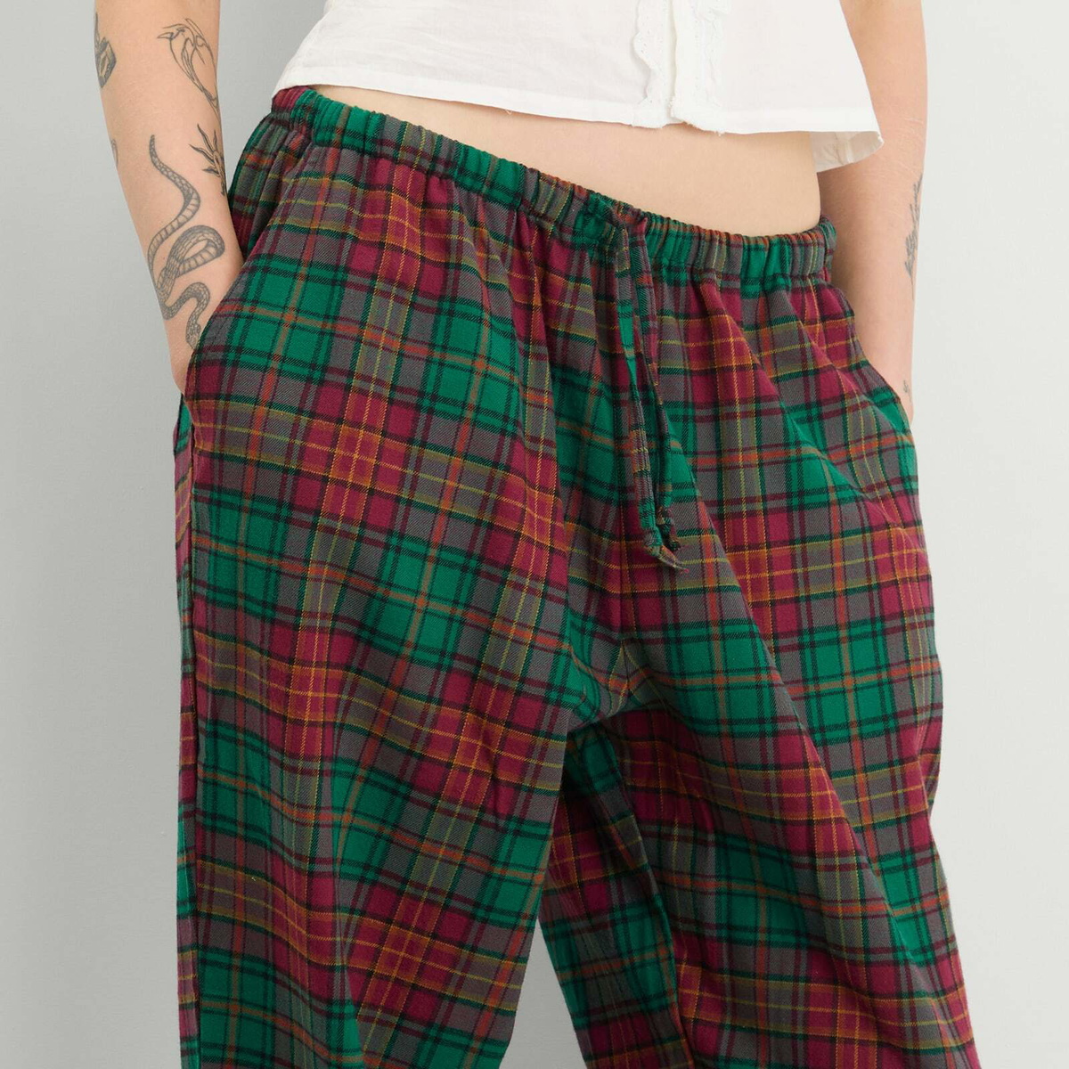 SUNDAYFRUITMARKET Women's Sunday Check Trousers in Green