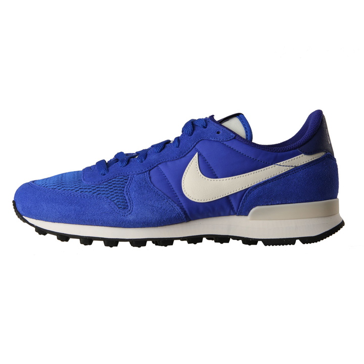 Photo: Internationalist - Racer Blue / Sail