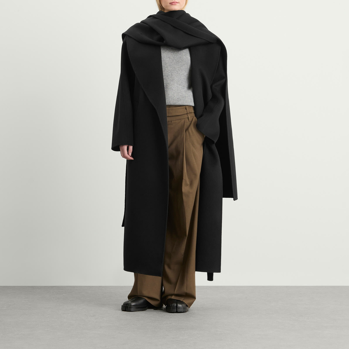 Róhe Women's Signature Double-Faced Scarf Coat With Belt in Black