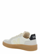Veja v-82 Grey Low Top Sneakers With Logo Patch On Tongue And Side And Logo Letteirng On The Heel In Leather Unisex