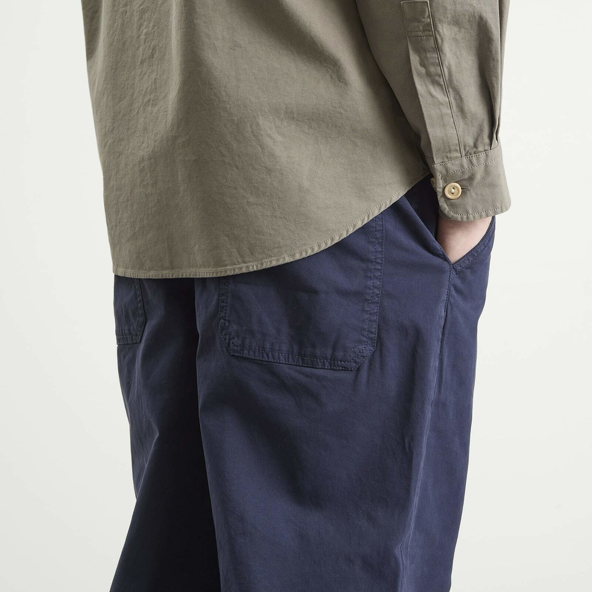 Armor-Lux Men's Pleated Trouser in Marine Deep