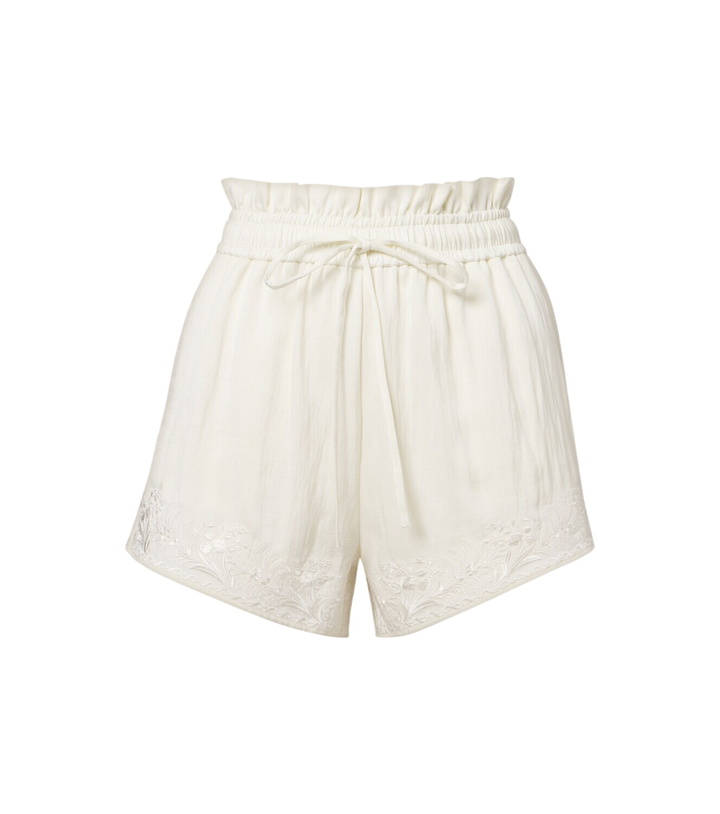 Photo: Xu Zhi Floral embroidered shorts