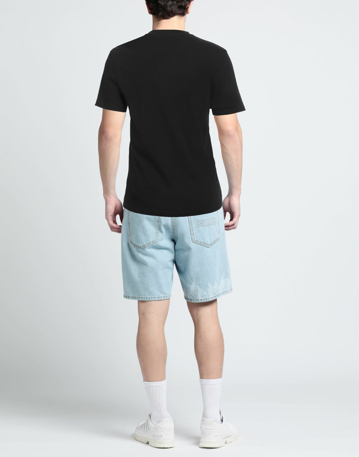 Amiri Mens T-shirt in Black