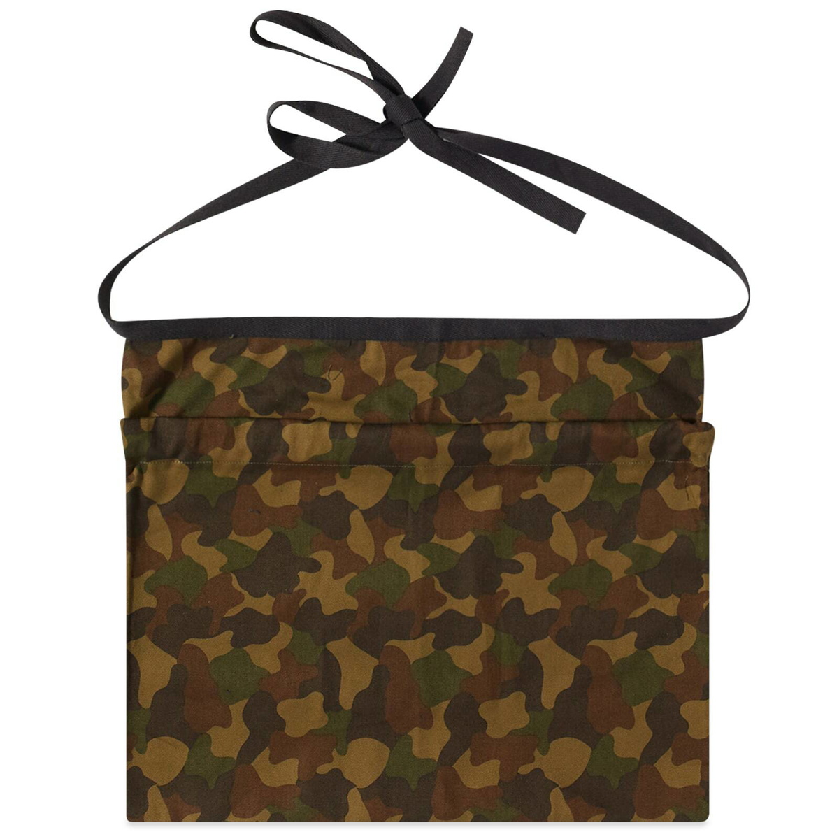 s.k manor hill Men's Ditty Cross-Body Bag in Camo s.k manor hill