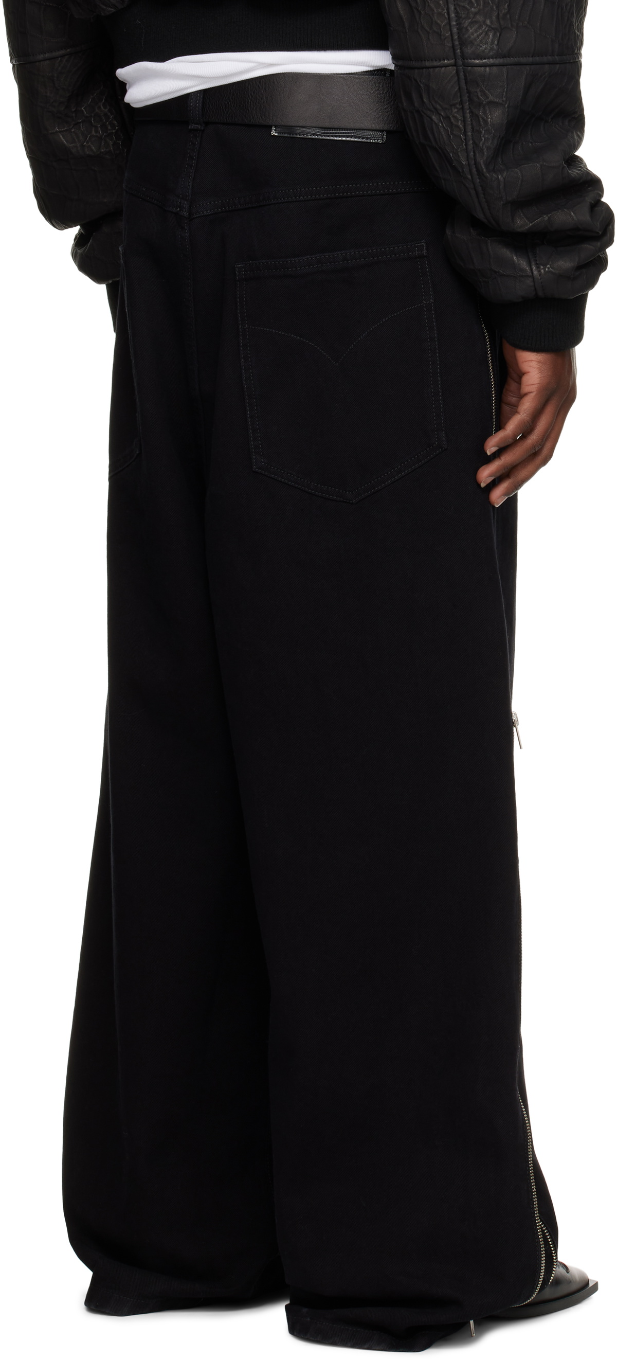 【EEUN】Heading Black Denim Pt Wide Leg Jeans With Buckle | GATE