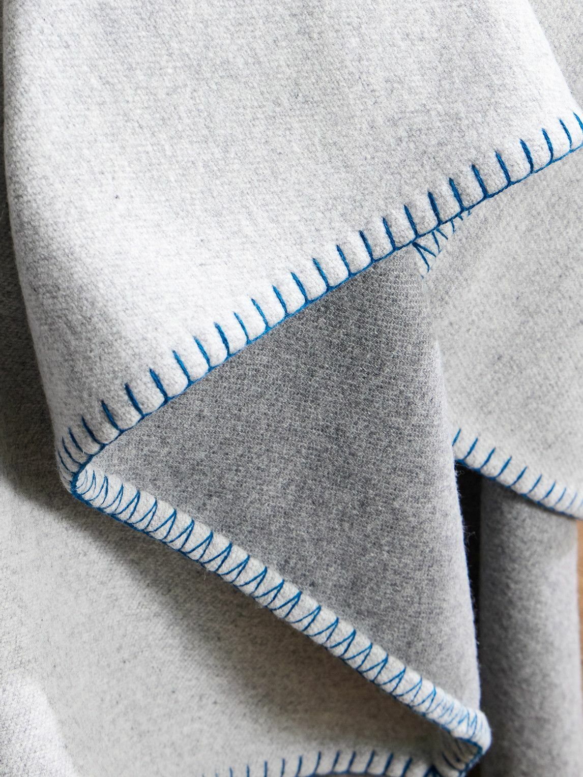 Johnstons of Elgin - Topstitched Merino Wool and Cashmere-Blend Blanket