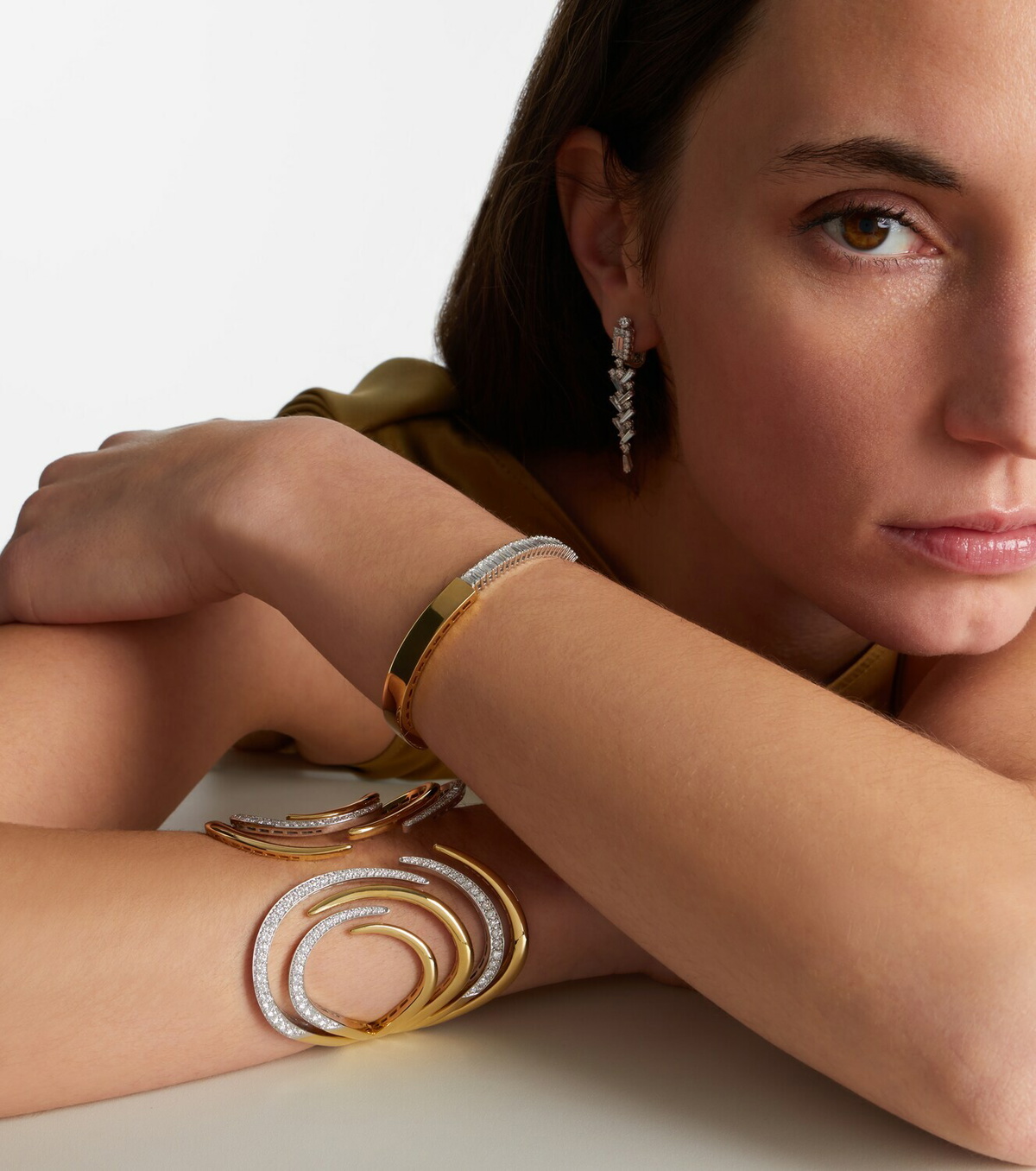Yeprem 18kt gold (750/1000) bracelet with diamonds
