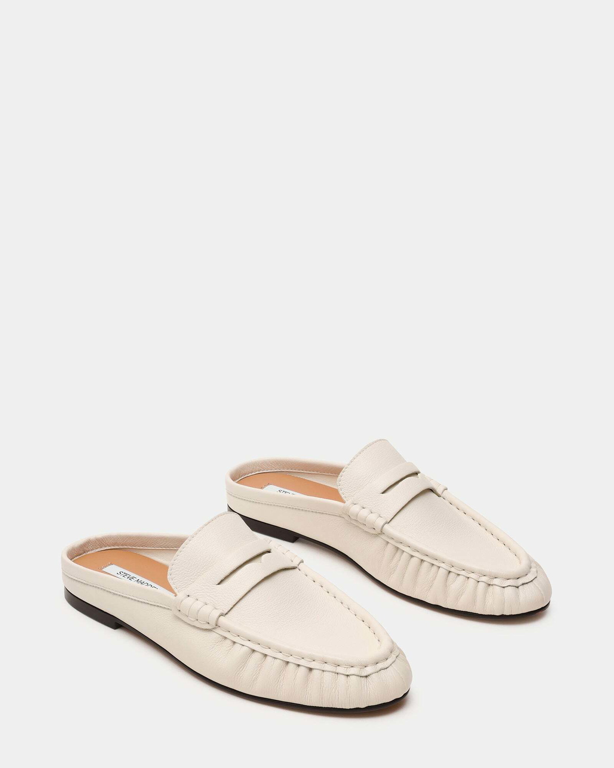 Steve Madden Rafe Flats in White