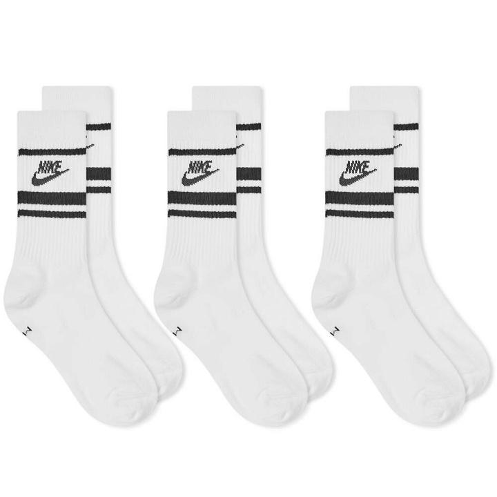 Photo: Nike Men's Essential Stripe Sock - 3 Pack in White/Black