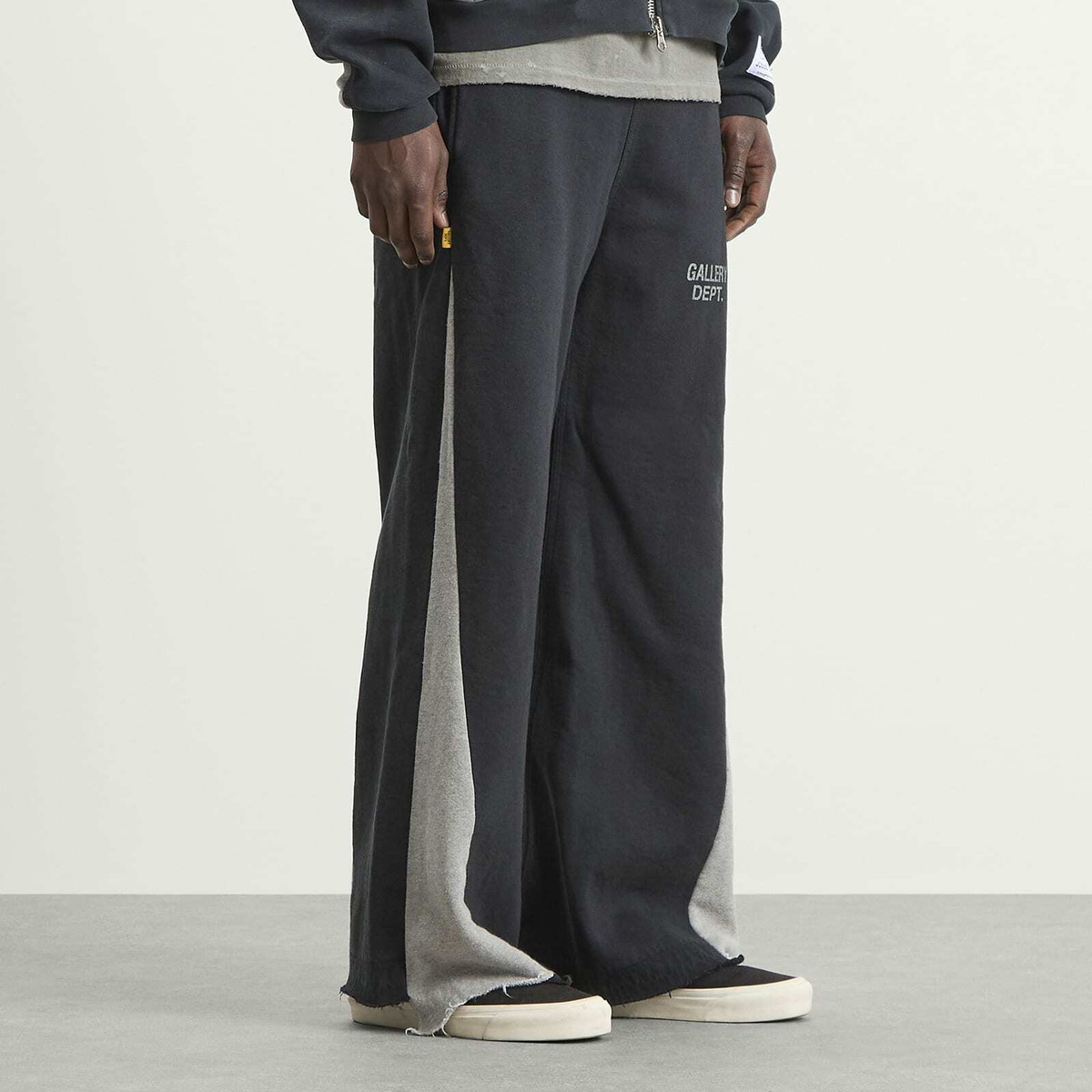 Gallery Dept Men's . Twisted Leg Flare Sweatpant in Washed Black/Heather Grey