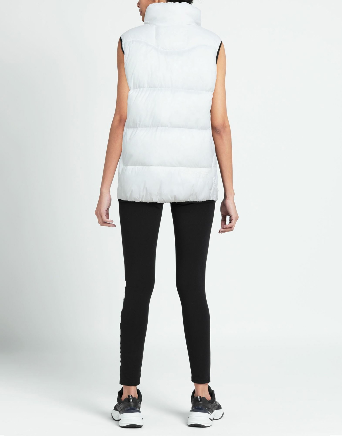 Nike Womens Puffer in White