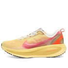 Nike Men's Running Vomero 18 Se Sneaker in Clear/Vivid Sulfur