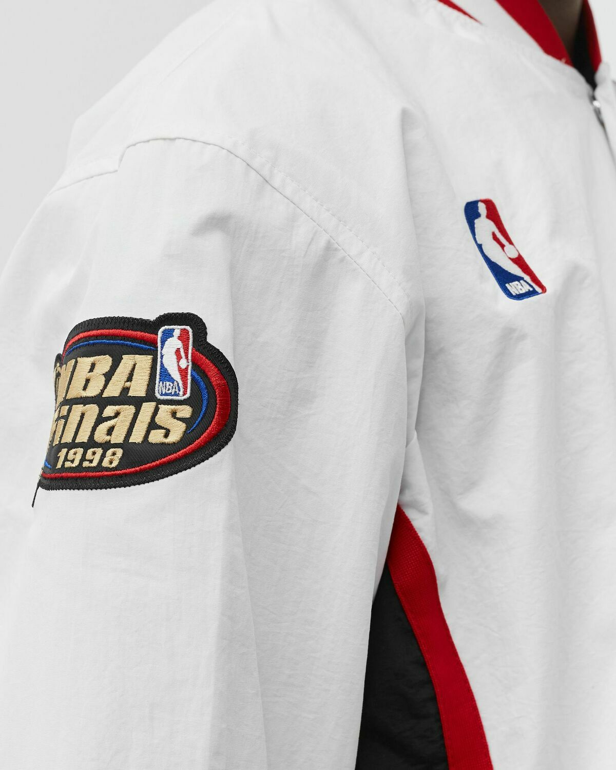 Mitchell & Ness NBA AUTHENTIC WARM UP FINALS JACKET CHICAGO BULLS 1997-98 White Mens College Jackets/Team Jacket