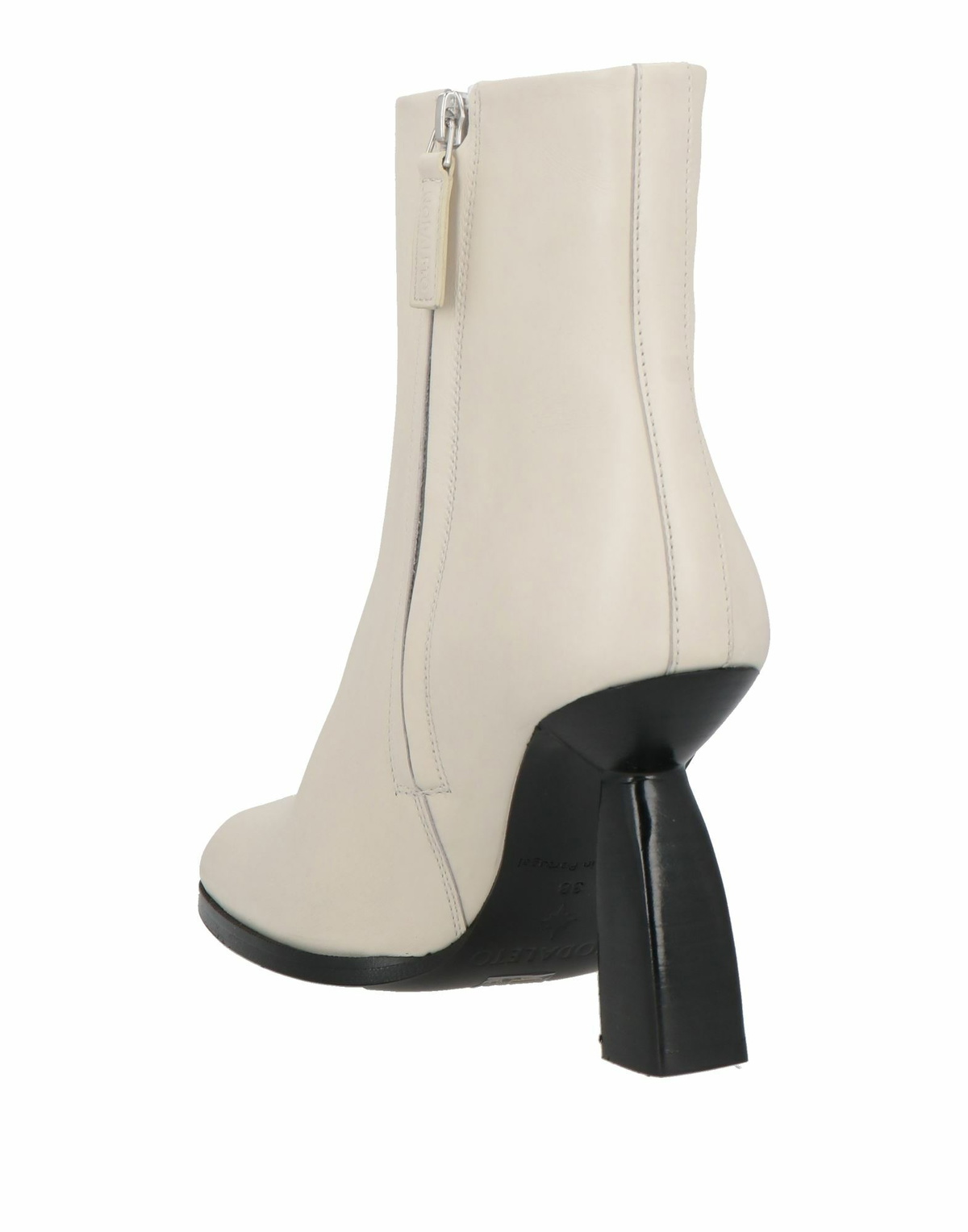 Nodaleto Womens Ankle boots in Off white