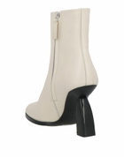 Nodaleto Womens Ankle boots in Off white