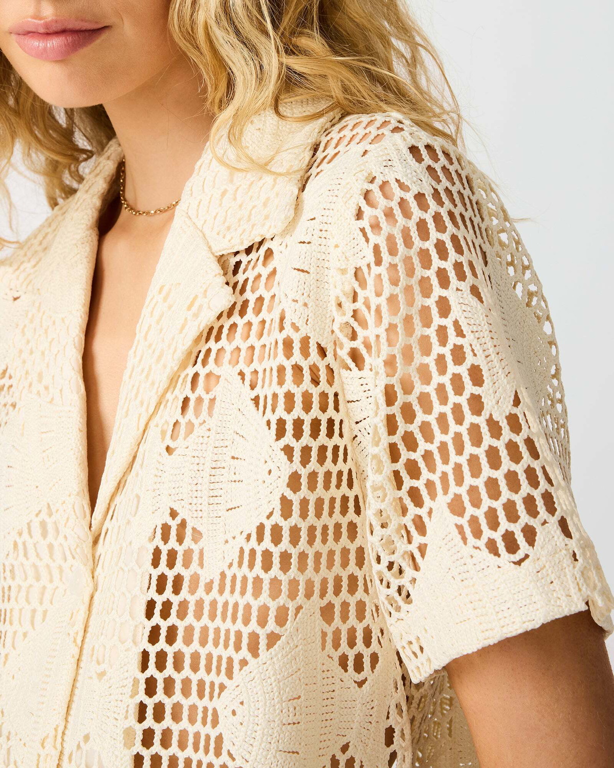 Steve Madden Sandra Fish Top in White
