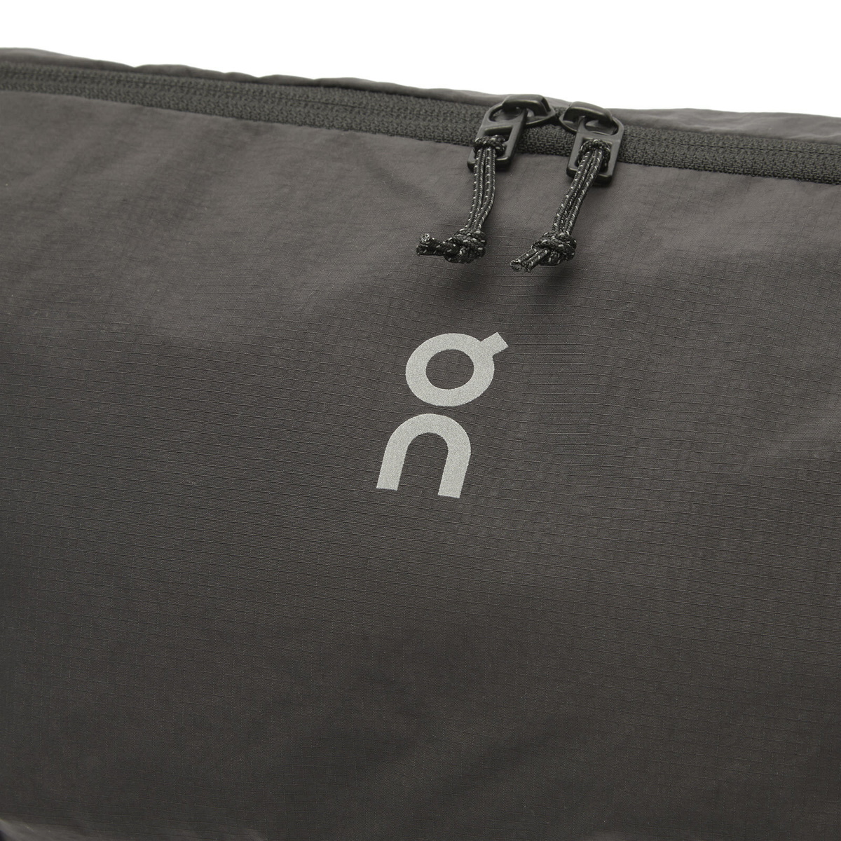 ON Sling Pack 9L in Magnet/Black 