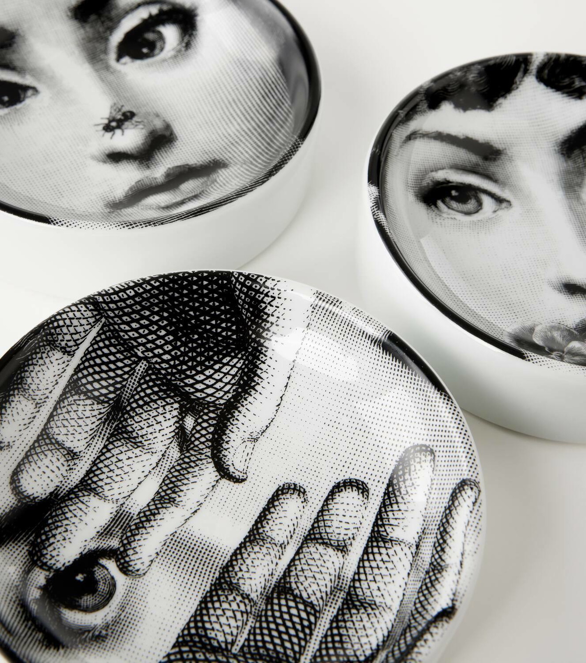 Fornasetti Tema E Variazioni N.137 porcelain ashtray