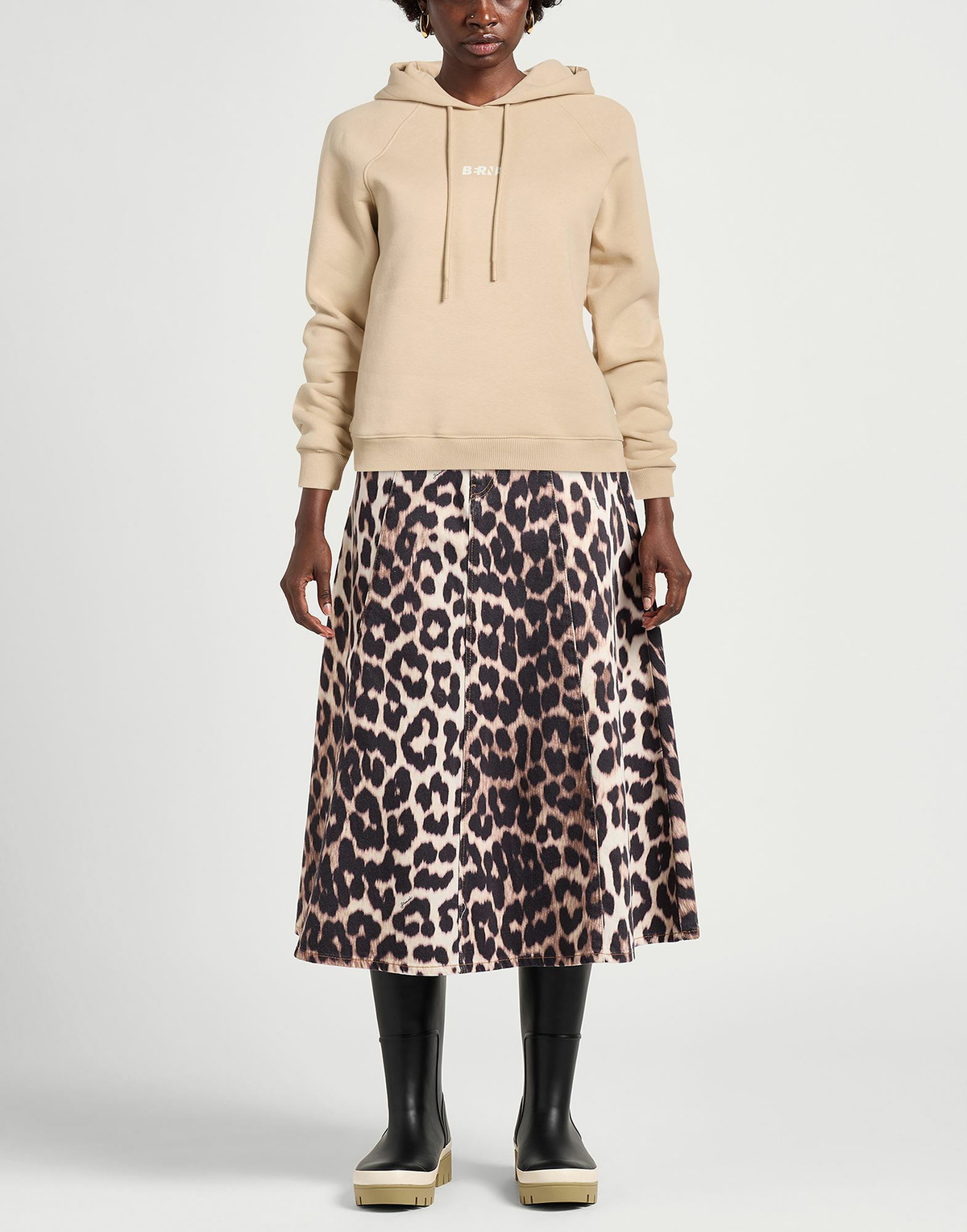 Berna Womens Sweatshirt in Beige