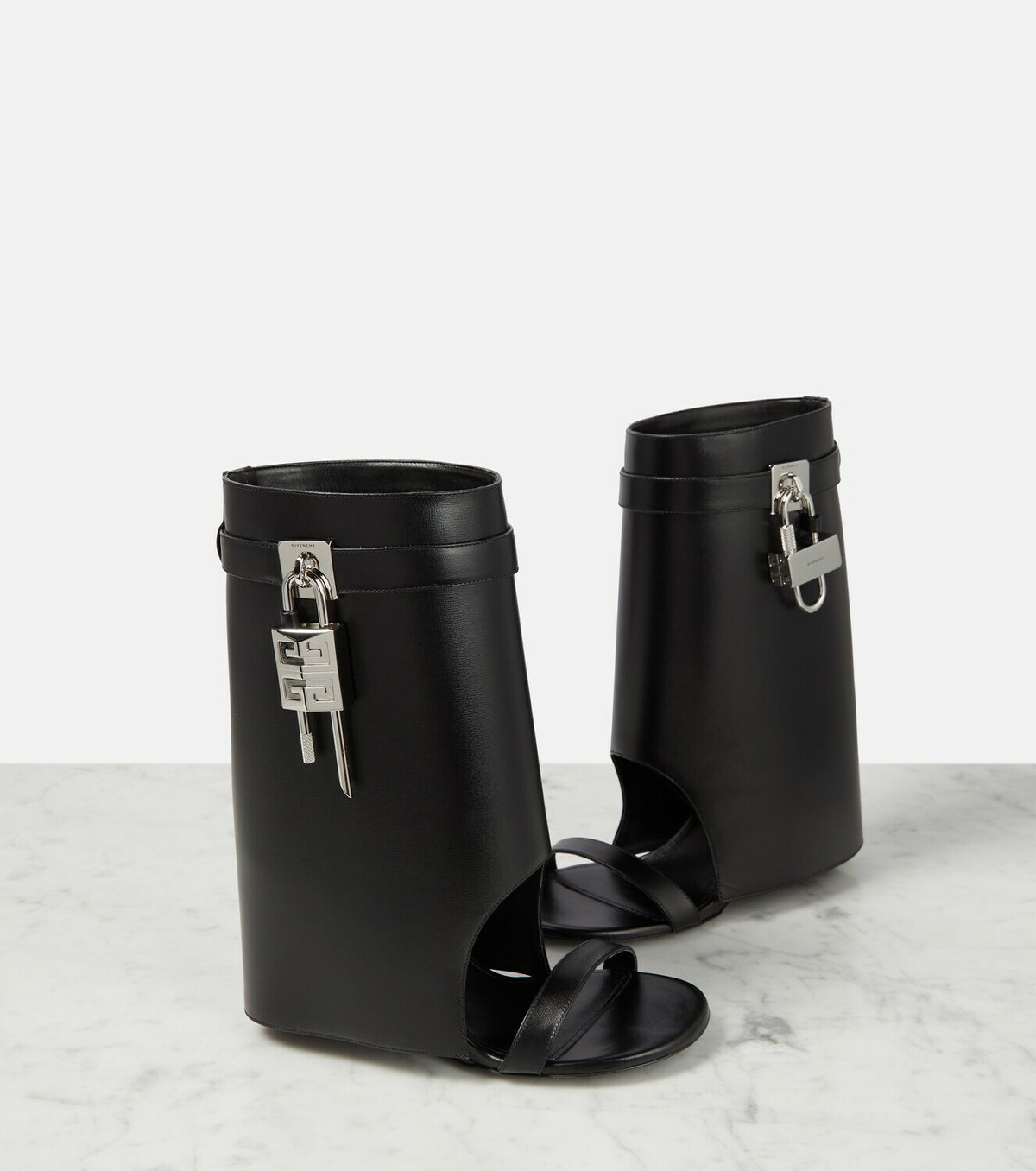 【関税&送料込】Givenchy Black Leather Shark Sandals Shark Lock sandals in leather in - black | Givenchy US
