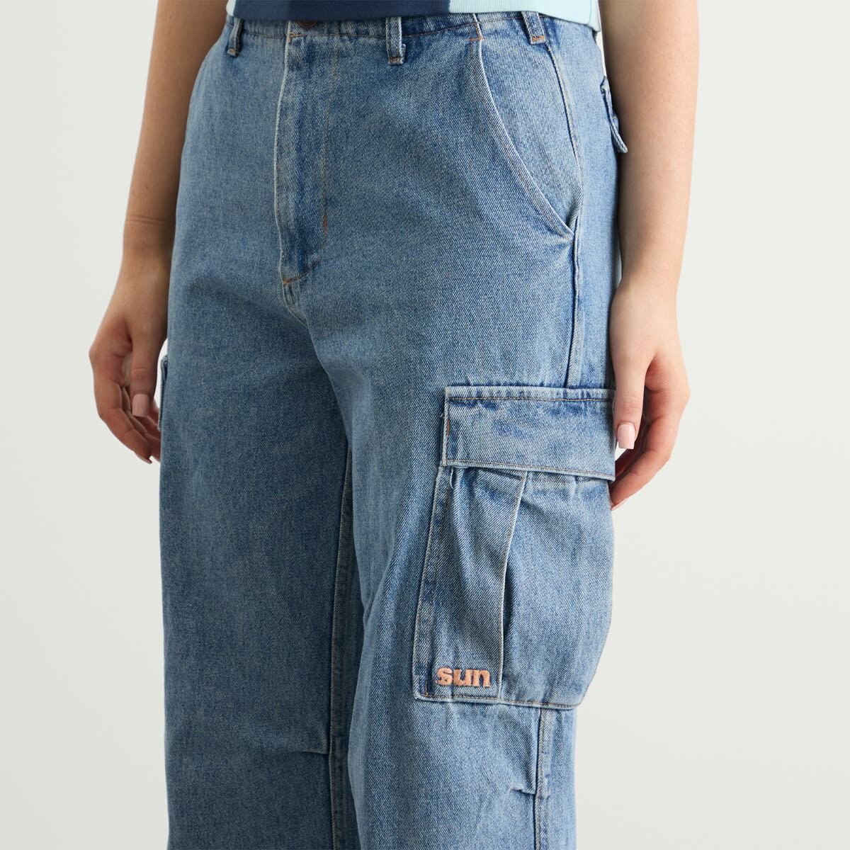 SUNDAYFRUITMARKET Women's Sun Denim Cargo Pants in Blue