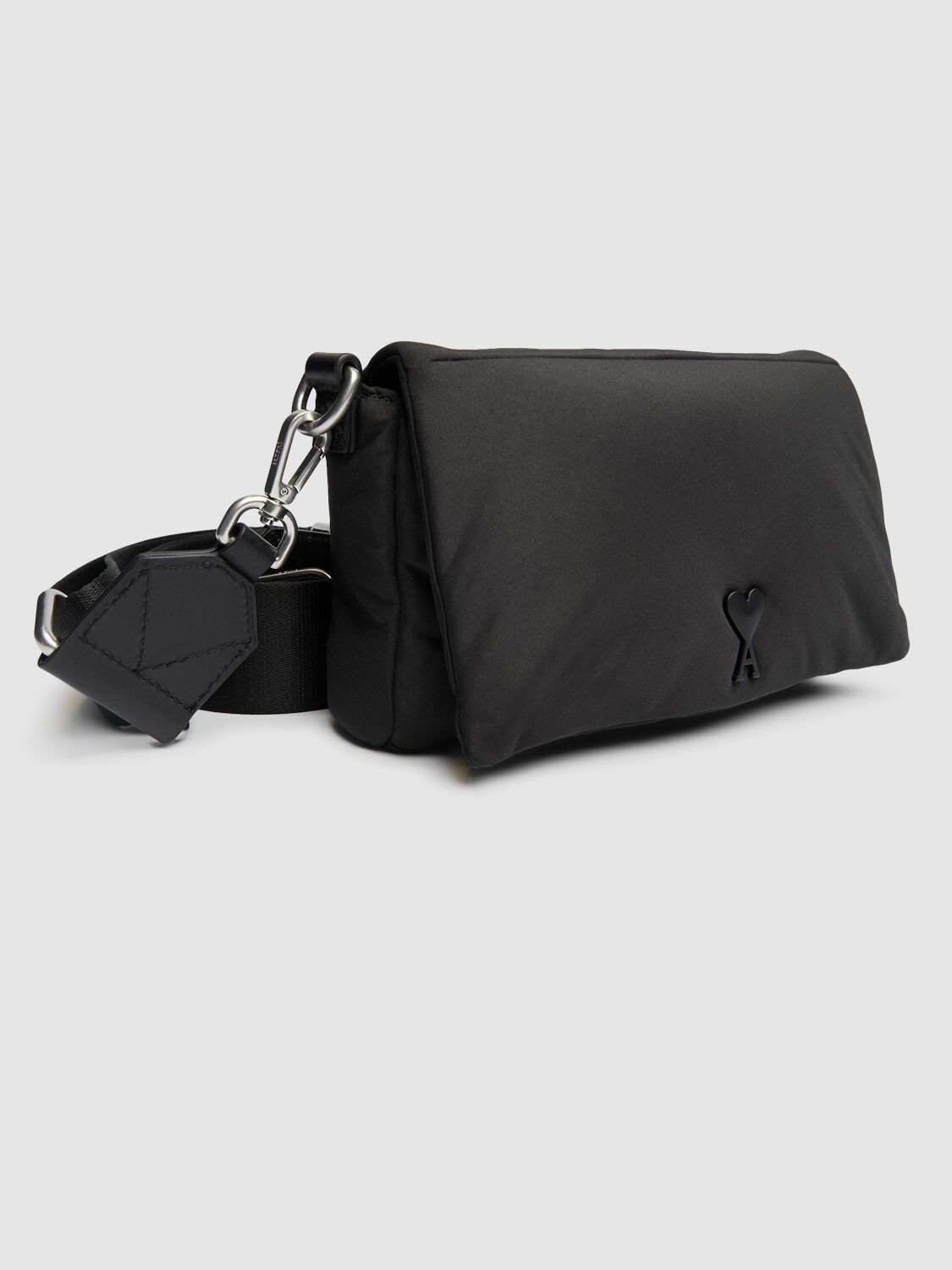 ☆関税込み☆【AMI PARIS】Adc tech lunch box bag (AMI PARIS