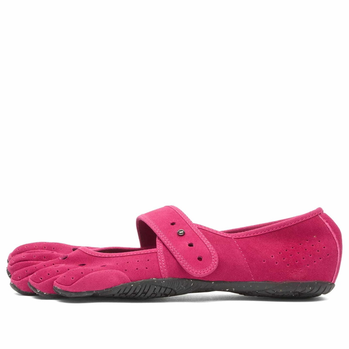 Photo: Vibram Women's FiveFingers Performa Jane Evo in Fuchsia/Black
