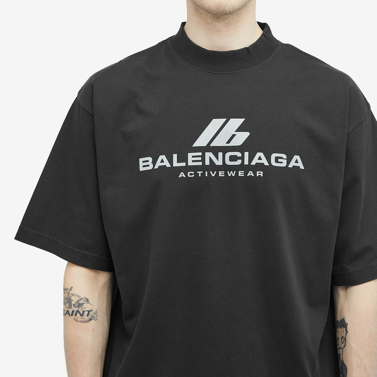 【関税&送料込】Balenciaga Balenciaga Black Activewear T-Shi Balenciaga Activewear T-Shirt | Black | FARFETCH
