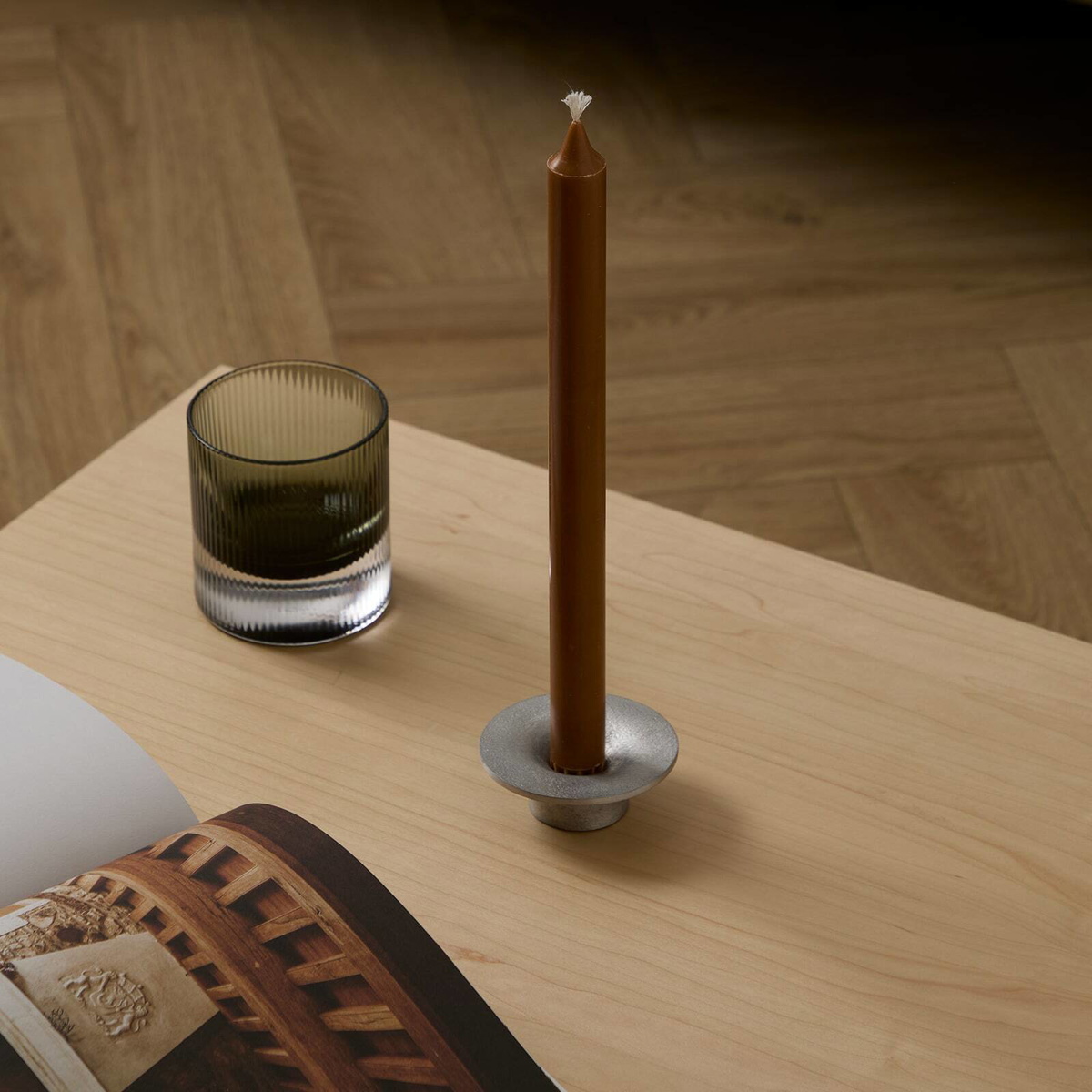ferm LIVING Soothe Candle Holder in Aluminium 
